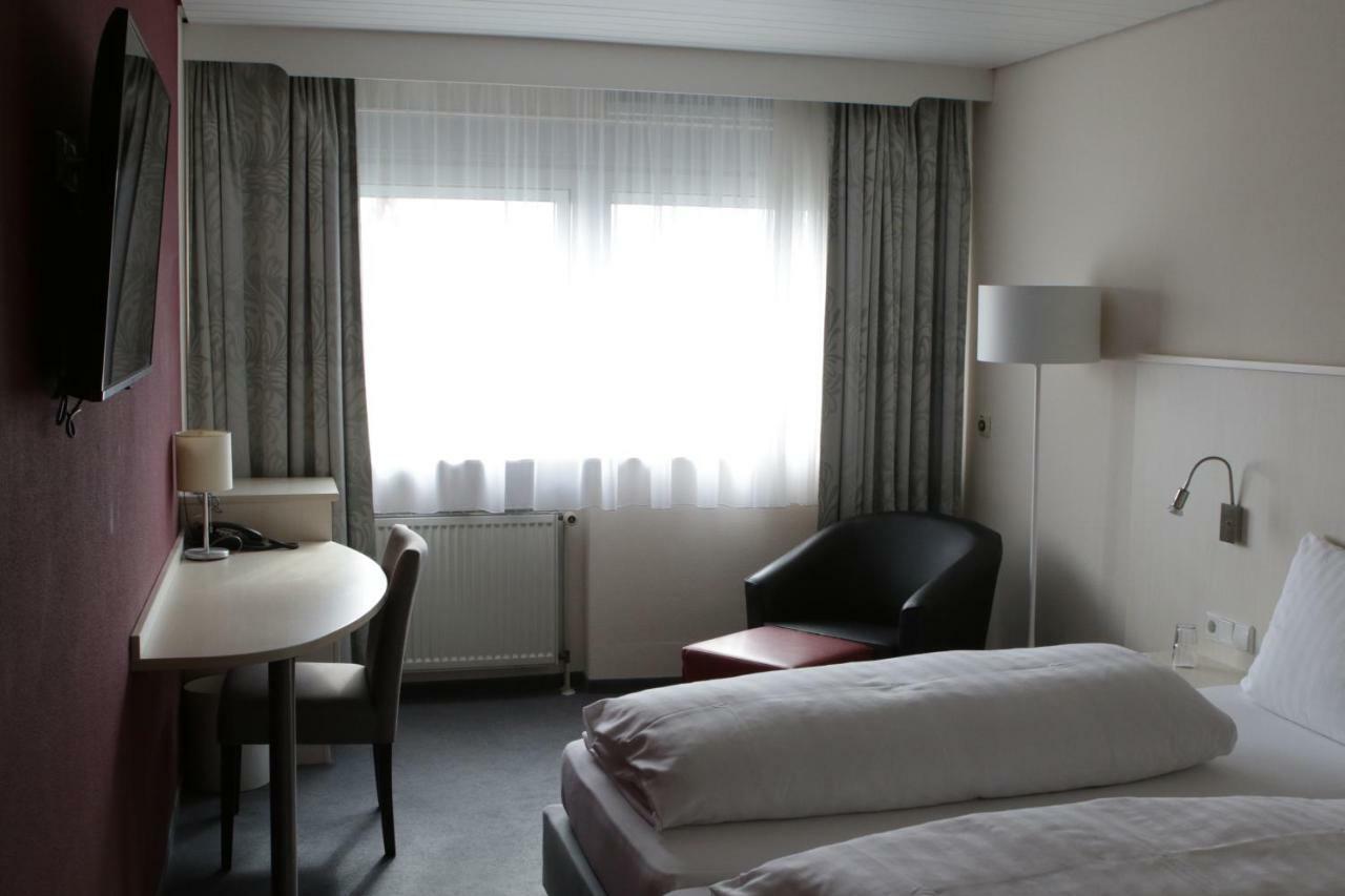 Hotel Baeren Gaertringen Bagian luar foto